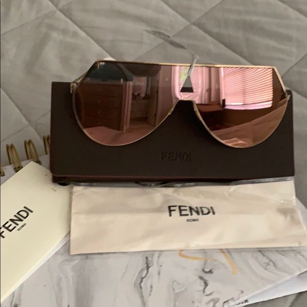 Fendi rose gold aviators Sunglasses